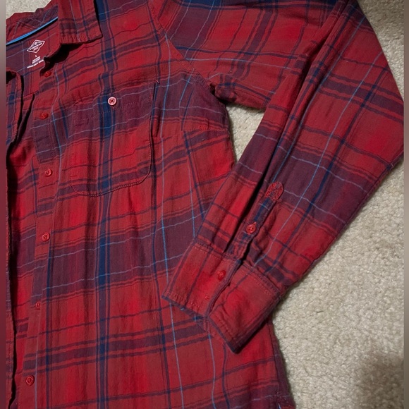 ST. JOHN’S BAY Women’s Red/Blue Plaid Flannel - Picture 4 of 8